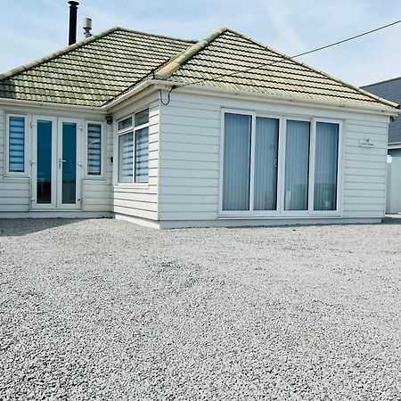 Pass The Keys Fabulous Beach Front Holiday Location Lydd Dış mekan fotoğraf