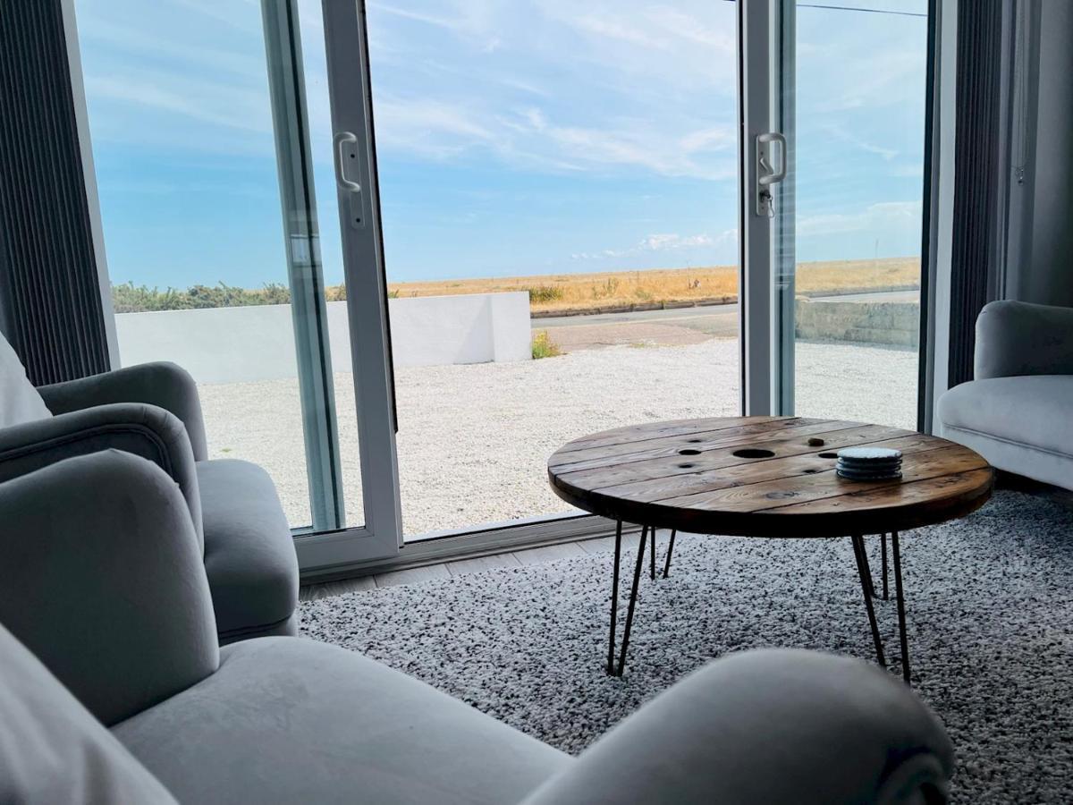 Pass The Keys Fabulous Beach Front Holiday Location Lydd Dış mekan fotoğraf