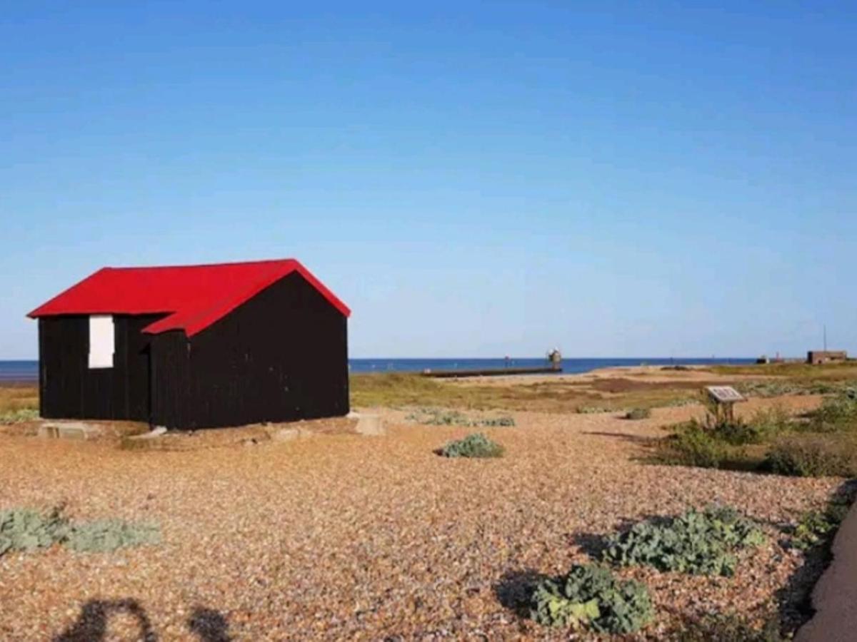 Pass The Keys Fabulous Beach Front Holiday Location Lydd Dış mekan fotoğraf